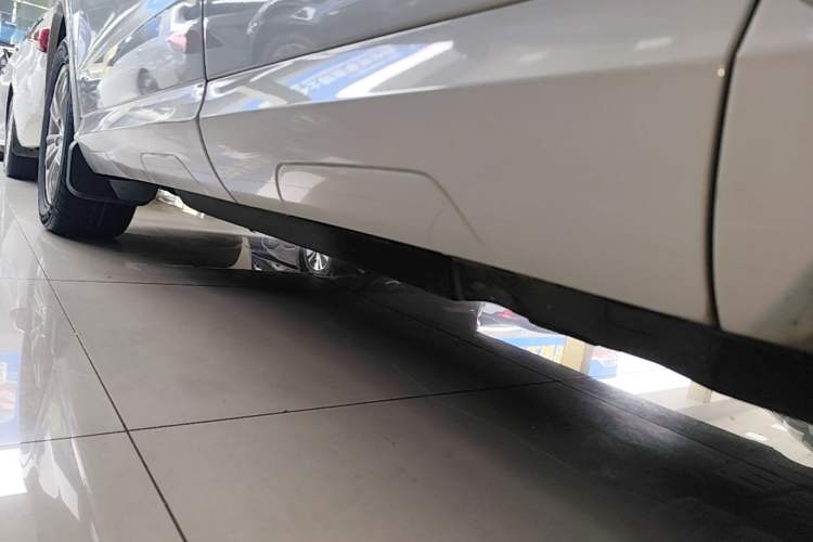 Used Audi Q3 2015 35 TFSI Millionth Anniversary Comfort Model Left Side Sill