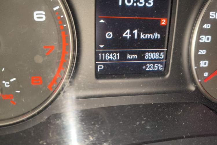Used Audi Q3 2015 35 TFSI quattro Technology Edition Odometer Close Up