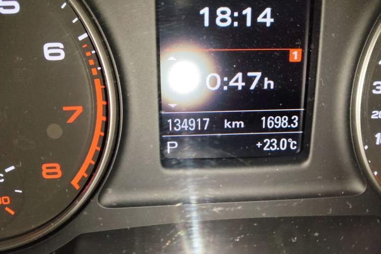 Used Audi Q3 2015 35 TFSI quattro Technology Edition Odometer Close Up
