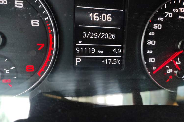 Used Audi Q3 2015 35 TFSI Millionth Anniversary Intelligent Edition Odometer Close Up