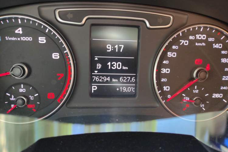 Used Audi Q3 2015 30 TFSI Comfort Model Odometer Close Up