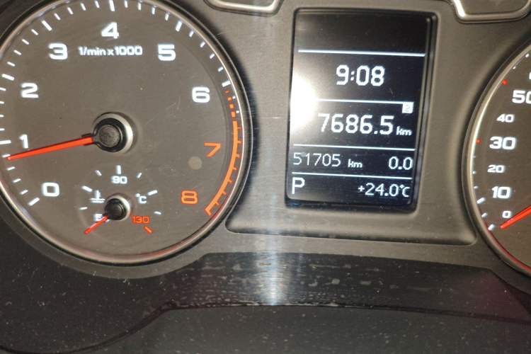 Used Audi Q3 2015 30 TFSI Comfort Model Odometer Close Up