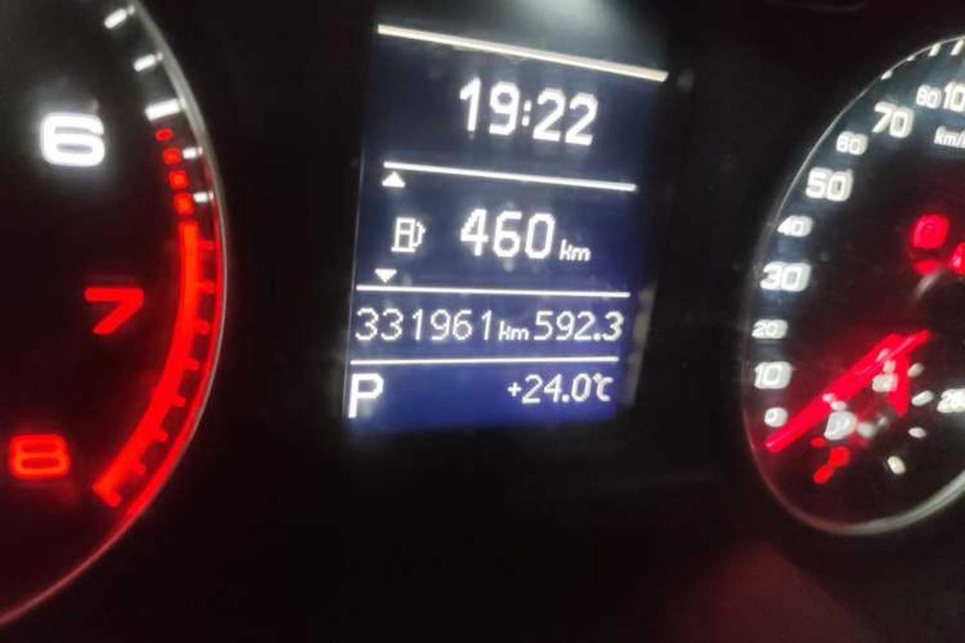Used Audi Q3 2015 30 TFSI Comfort Model Odometer Close Up