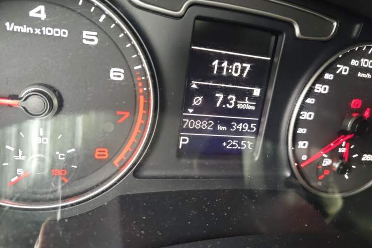 Used Audi Q3 2015 35 TFSI Millionth Anniversary Intelligent Edition Odometer Close Up