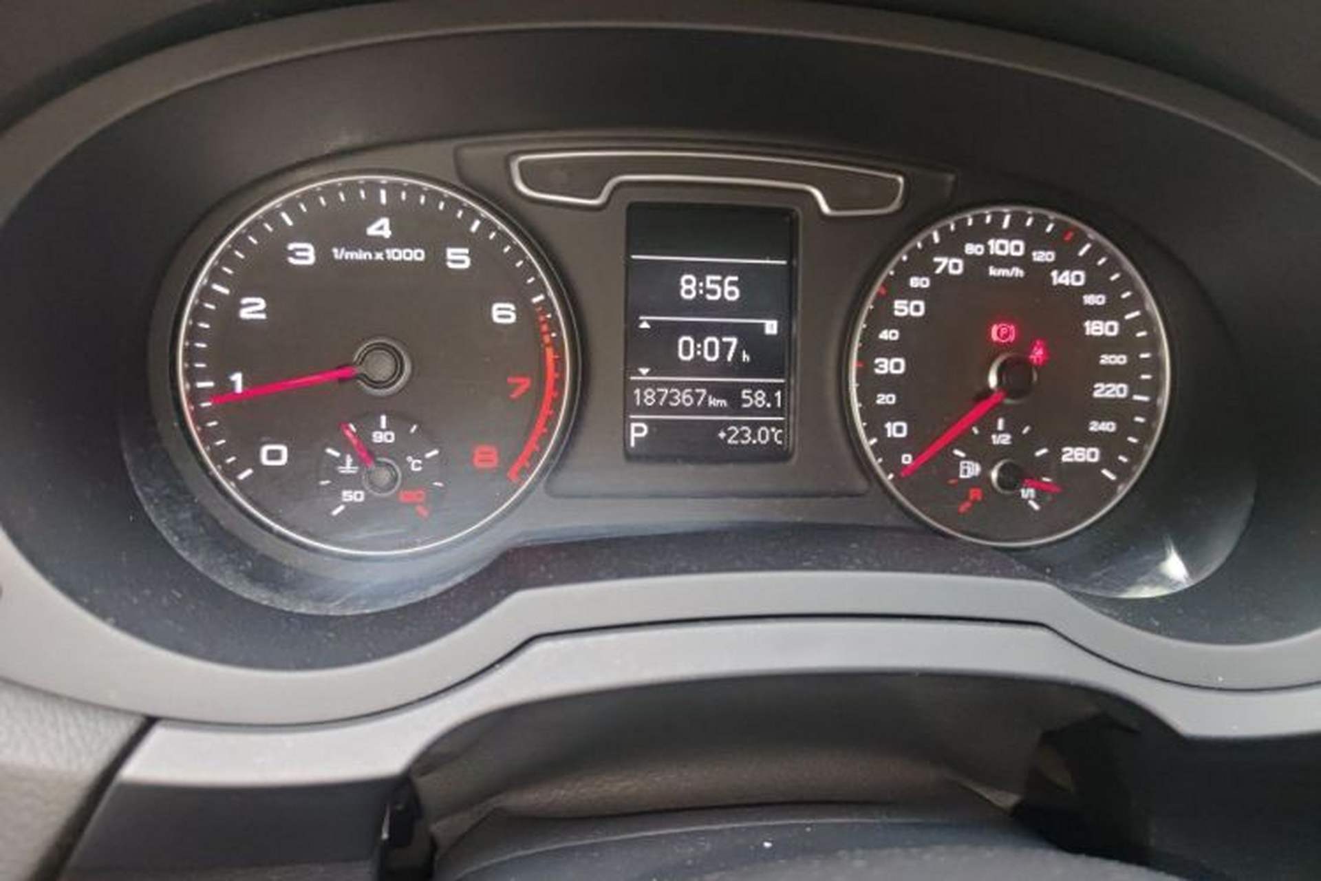 Used Audi Q3 2015 30 TFSI Ambition Edition Odometer Close Up