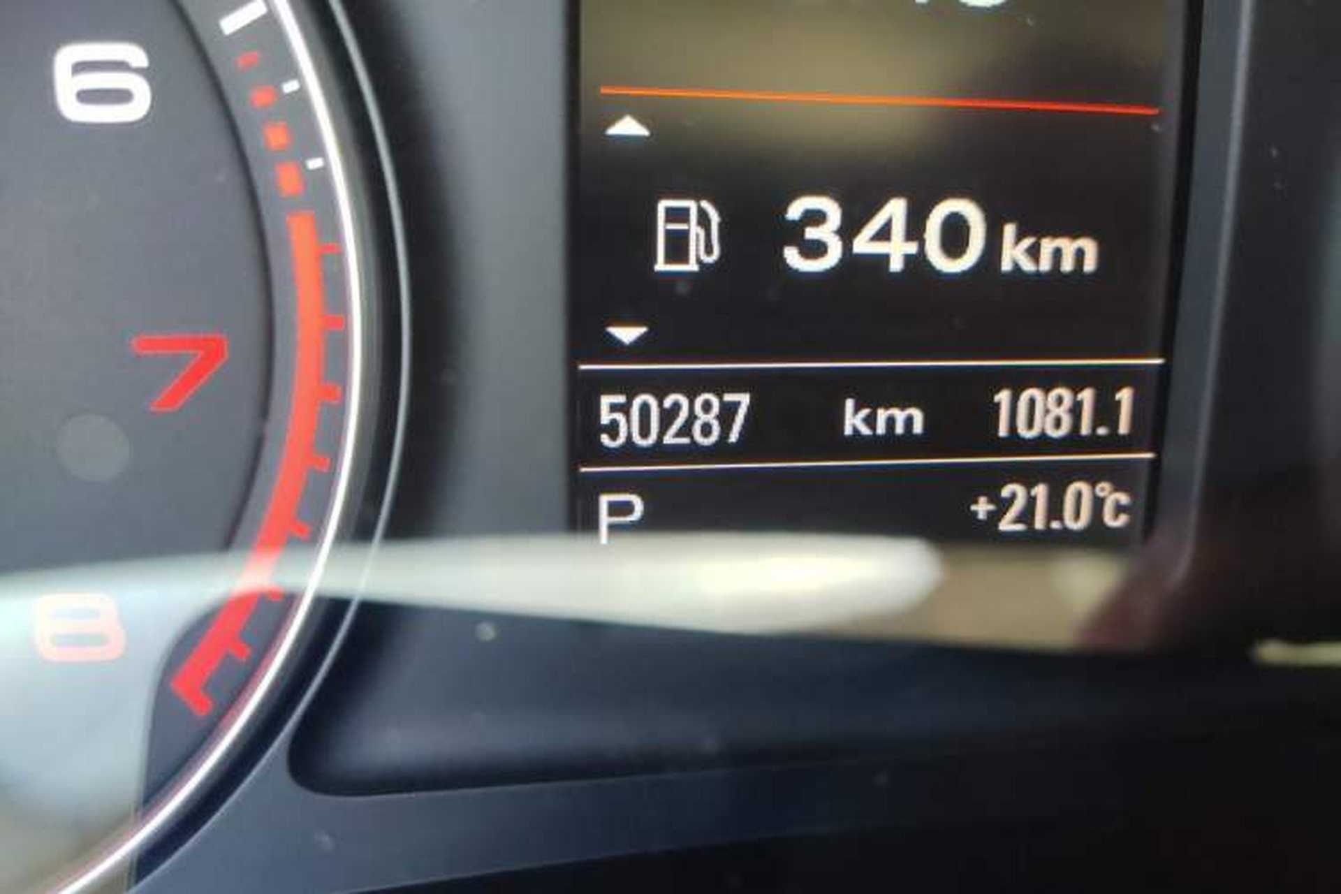 Used Audi Q3 2015 35 TFSI quattro Technology Edition Odometer Close Up