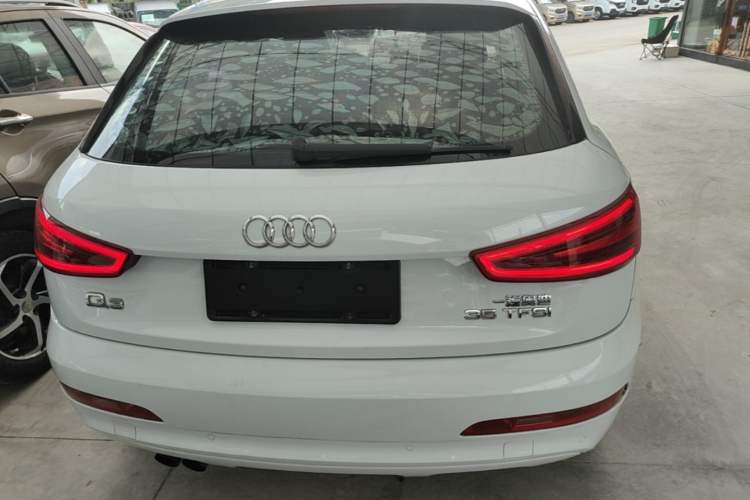 Used Audi Q3 2015 35 TFSI Comfort Model Rear