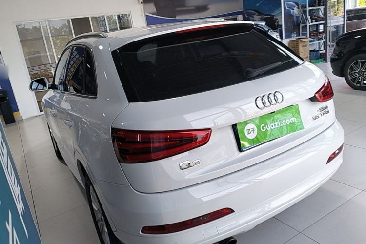 Used Audi Q3 2015 35 TFSI Comfort Model Rear Left 45 Deg