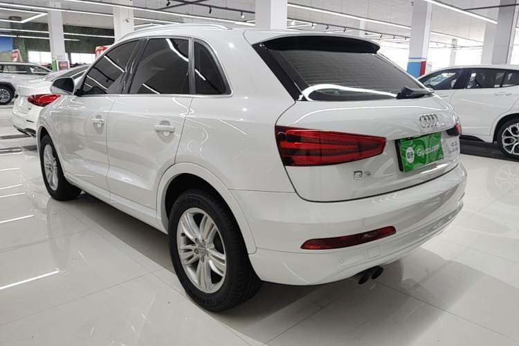 Used Audi Q3 2015 35 TFSI Comfort Model Rear Left 45 Deg
