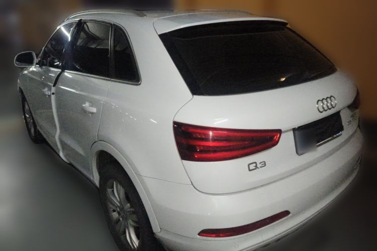 Used Audi Q3 2015 35 TFSI Comfort Model Rear Left 45 Deg