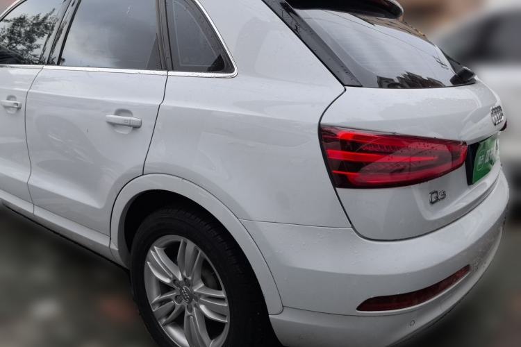 Used Audi Q3 2015 30 TFSI Comfort Model Rear Left 45 Deg