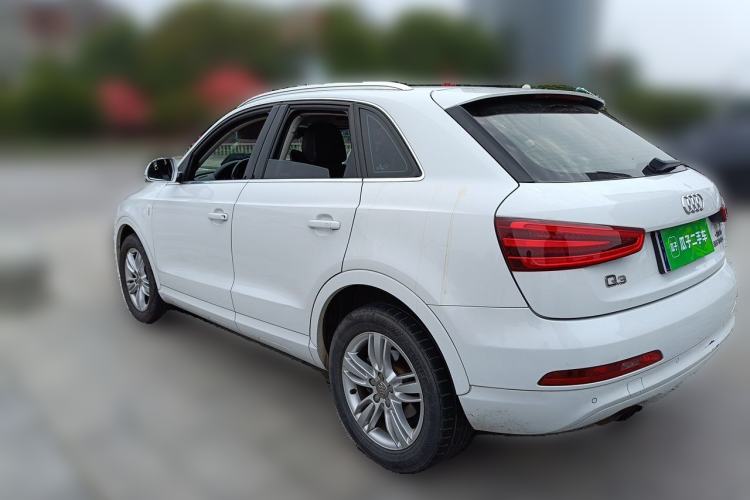 Used Audi Q3 2015 35 TFSI Comfort Model Rear Left 45 Deg