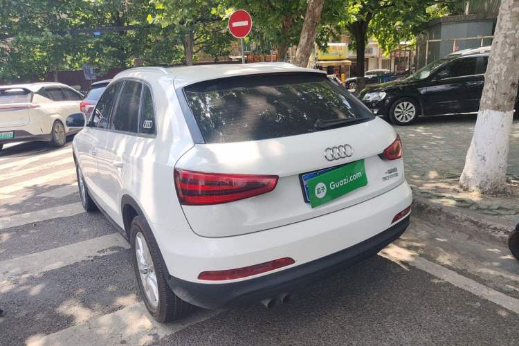 Used Audi Q3 2015 30 TFSI Comfort Model Rear Left 45 Deg