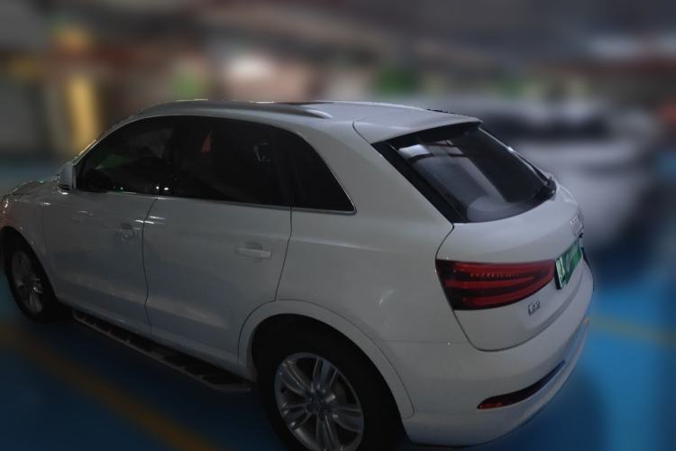 Used Audi Q3 2015 35 TFSI Comfort Model Rear Left 45 Deg