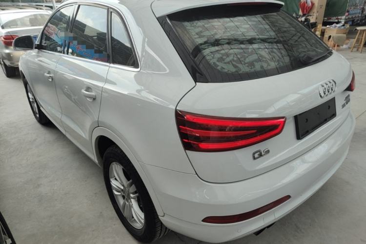 Used Audi Q3 2015 35 TFSI Comfort Model Rear Left 45 Deg