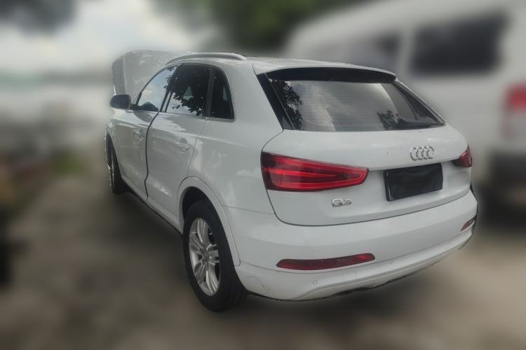 Used Audi Q3 2015 35 TFSI Comfort Model Rear Left 45 Deg