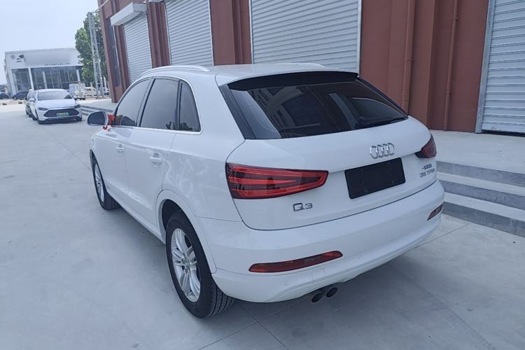 Used Audi Q3 2015 35 TFSI Comfort Model Rear Left 45 Deg