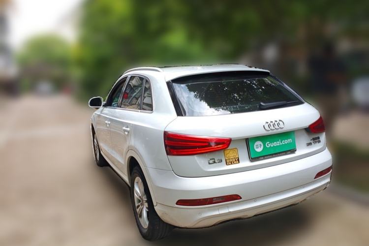 Used Audi Q3 2015 35 TFSI Comfort Model Rear Left 45 Deg