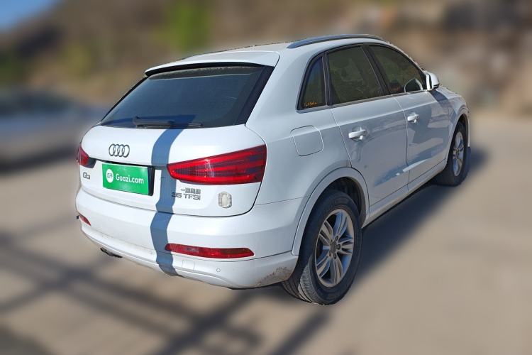 Used Audi Q3 2015 35 TFSI Comfort Model Rear Right 45 Deg
