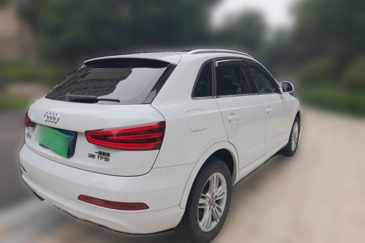 Used Audi Q3 2015 35 TFSI Comfort Model Rear Right 45 Deg
