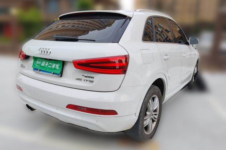 Used Audi Q3 2015 35 TFSI Comfort Model Rear Right 45 Deg