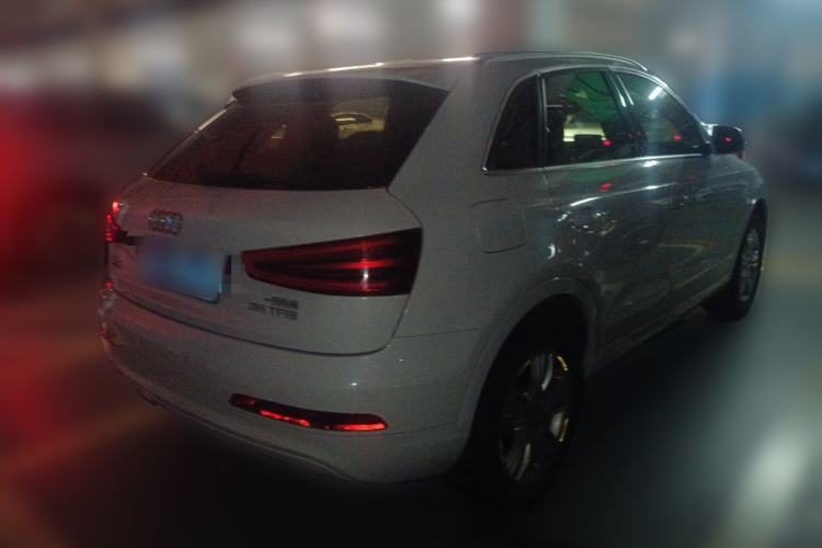 Used Audi Q3 2015 35 TFSI Comfort Model Rear Right 45 Deg