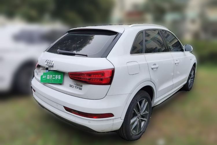 Used Audi Q3 2015 35 TFSI Comfort Model Rear Right 45 Deg