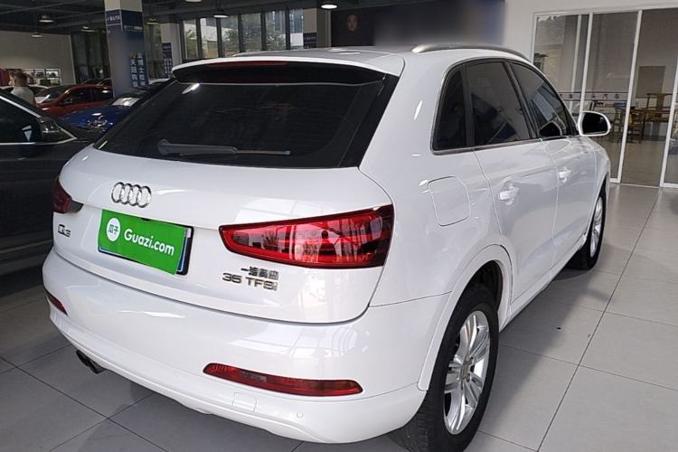 Used Audi Q3 2015 35 TFSI Comfort Model Rear Right 45 Deg