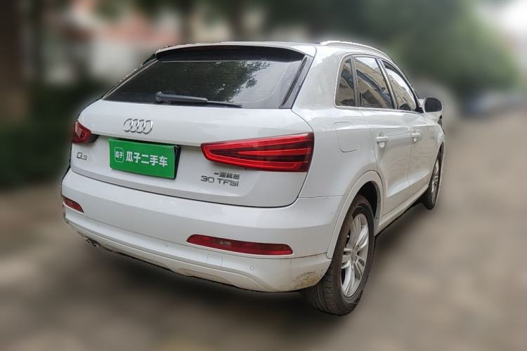 Used Audi Q3 2015 30 TFSI Comfort Model Rear Right 45 Deg