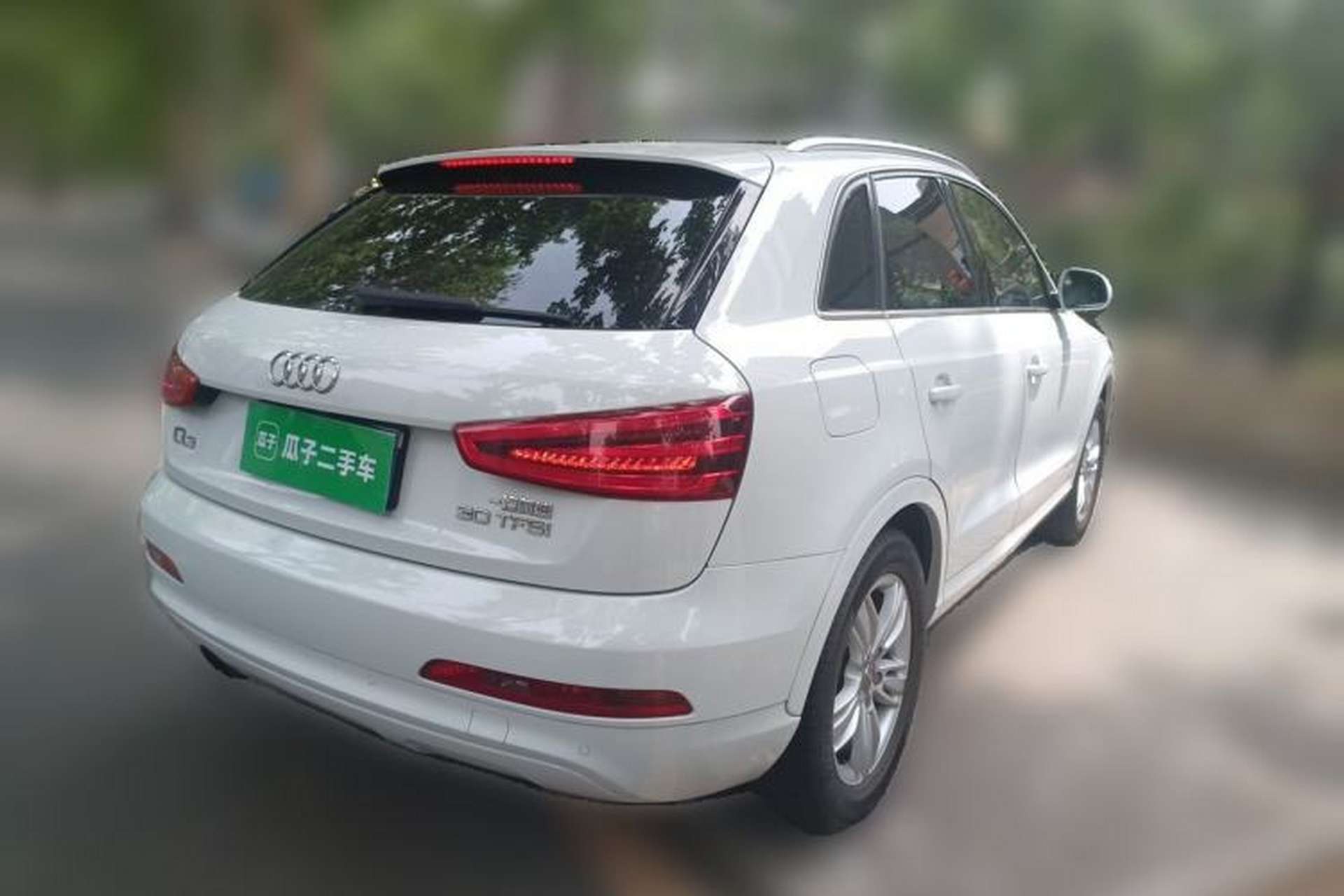 Used Audi Q3 2015 30 TFSI Comfort Model Rear Right 45 Deg