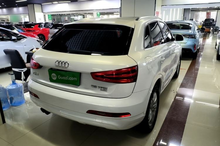 Used Audi Q3 2015 35 TFSI quattro Technology Edition Rear Right 45 Deg