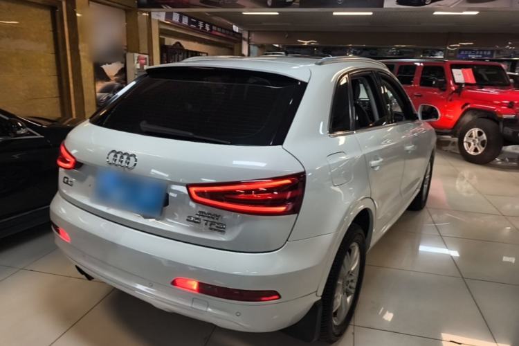 Used Audi Q3 2015 35 TFSI quattro Technology Edition Rear Right 45 Deg