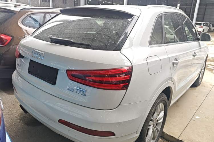 Used Audi Q3 2015 35 TFSI Millionth Anniversary Comfort Model Rear Right 45 Deg