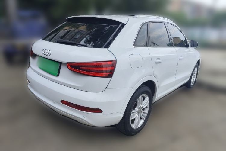Used Audi Q3 2015 35 TFSI Comfort Model Rear Right 45 Deg