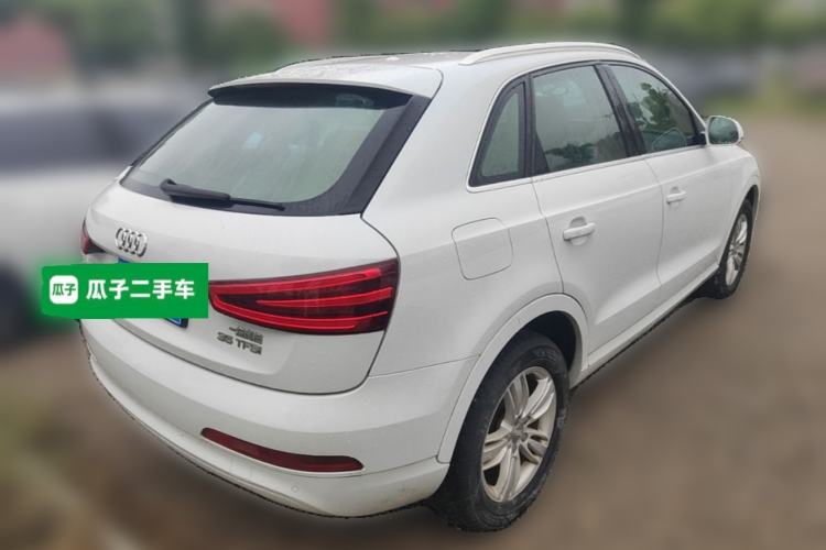 Used Audi Q3 2015 30 TFSI Comfort Model Rear Right 45 Deg