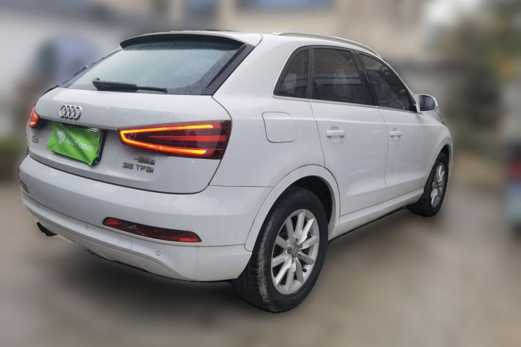 Used Audi Q3 2015 30 TFSI Comfort Model Rear Right 45 Deg