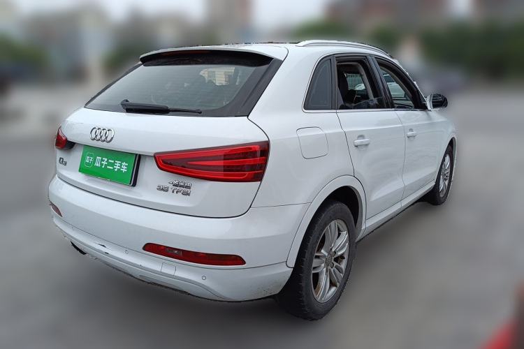 Used Audi Q3 2015 35 TFSI Comfort Model Rear Right 45 Deg