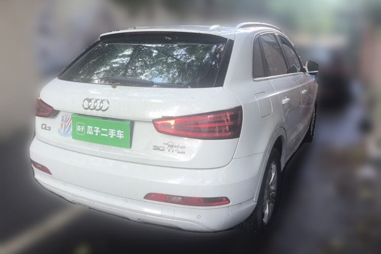 Used Audi Q3 2015 30 TFSI Comfort Model Rear Right 45 Deg
