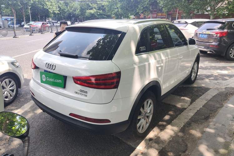 Used Audi Q3 2015 30 TFSI Comfort Model Rear Right 45 Deg