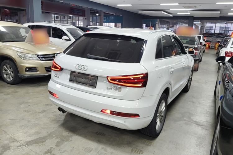 Used Audi Q3 2015 30 TFSI Comfort Model Rear Right 45 Deg