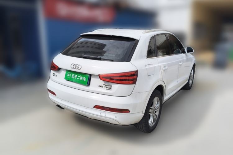 Used Audi Q3 2015 35 TFSI quattro Technology Edition Rear Right 45 Deg