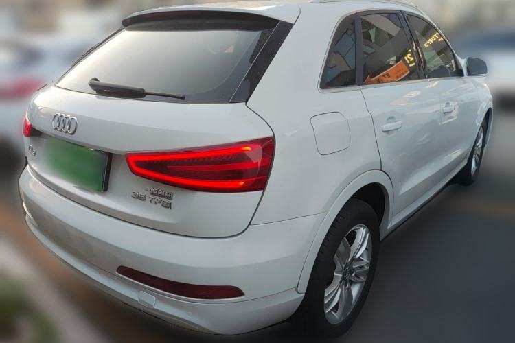 Used Audi Q3 2015 30 TFSI Comfort Model Rear Right 45 Deg