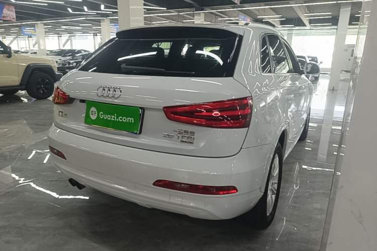 Used Audi Q3 2015 35 TFSI quattro Millionth Anniversary Edition Rear Right 45 Deg