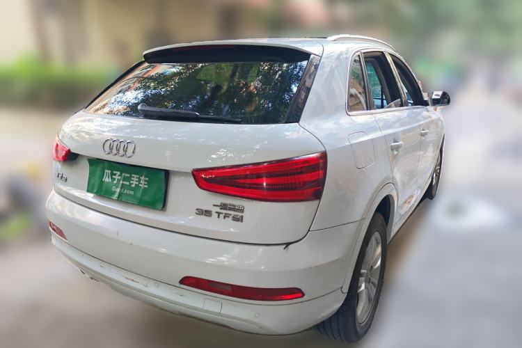 Used Audi Q3 2015 35 TFSI Comfort Model Rear Right 45 Deg