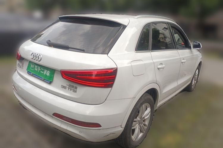 Used Audi Q3 2015 35 TFSI Comfort Model Rear Right 45 Deg