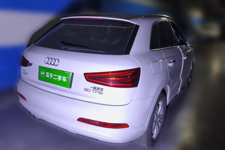Used Audi Q3 2015 30 TFSI Comfort Model Rear Right 45 Deg