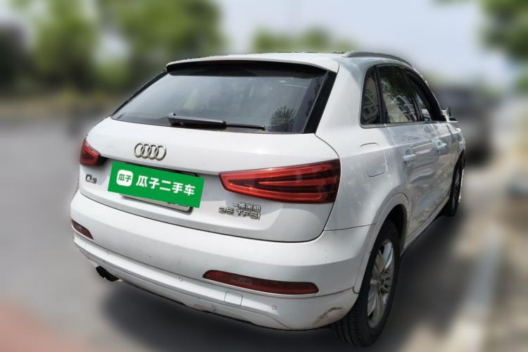 Used Audi Q3 2015 35 TFSI Comfort Model Rear Right 45 Deg