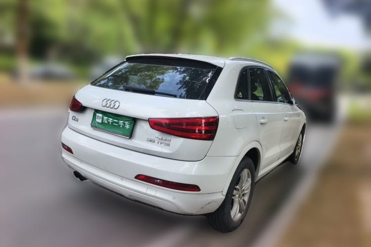 Used Audi Q3 2015 35 TFSI Comfort Model Rear Right 45 Deg