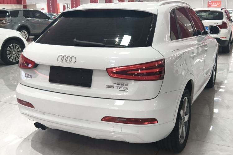 Used Audi Q3 2015 35 TFSI quattro Luxury Edition Rear Right 45 Deg