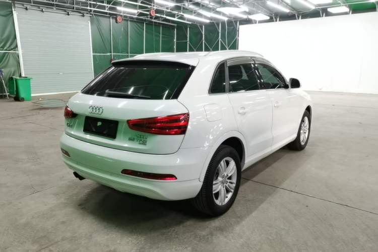 Used Audi Q3 2015 35 TFSI quattro Technology Edition Rear Right 45 Deg